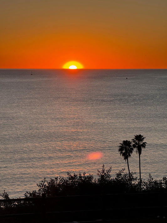 Hot Lobstermen, Messy Middles & Seriously Exciting News (Next Week!)